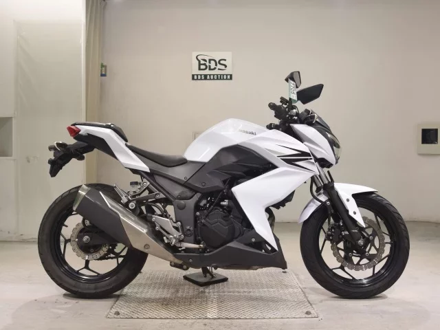 Kawasaki Z250 лот № 7705 оценка 4  с аукциона в Японии