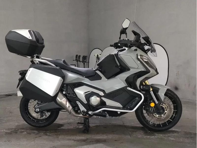 Honda X-ADV лот № 8020 оценка 5  с аукциона в Японии