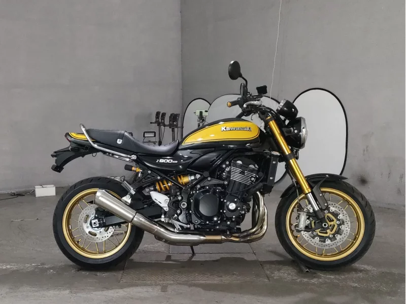 Kawasaki Z900RS SE лот № 8154 оценка 6  с аукциона в Японии