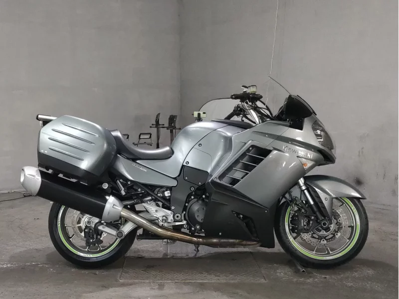 Kawasaki 1400GTR лот № 8281 оценка 4  с аукциона в Японии
