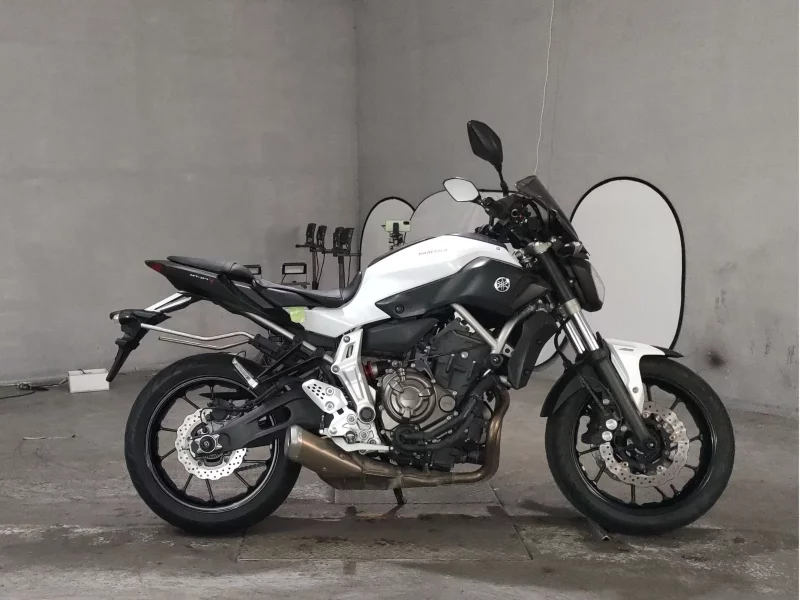 Yamaha MT-07 лот № 7300 оценка 4  с аукциона в Японии