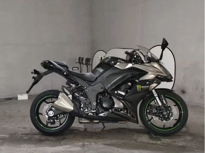 Kawasaki NINJA1000 лот № 7354 оценка 4  с аукциона в Японии