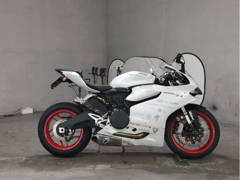 Ducati  899PANIGA-RE лот № 8389 оценка 4  с аукциона в Японии