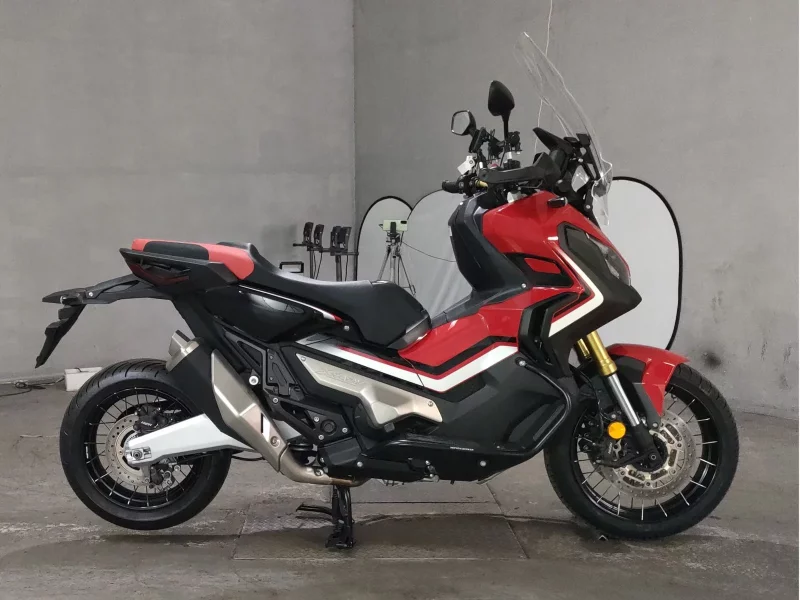 Honda X-ADV лот № 8442 оценка 4.5  с аукциона в Японии