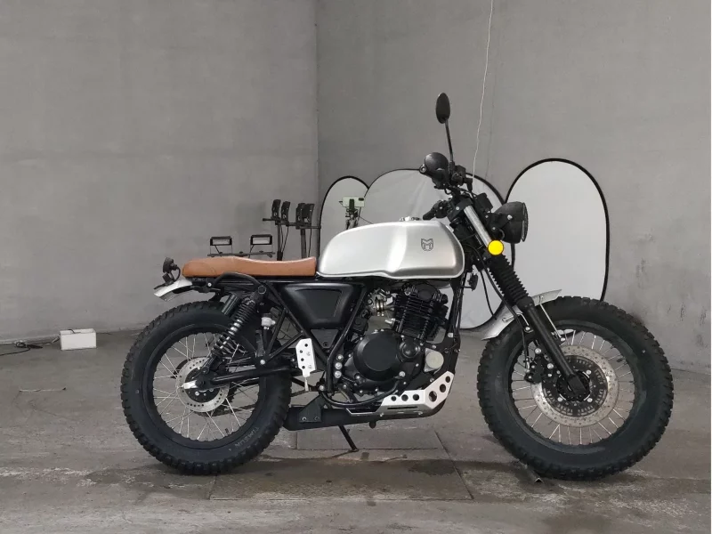 Other MAT A YELLOW MANY 250 лот № 7478 оценка 4  с аукциона в Японии