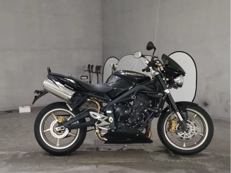 Triumph  STREET TRIPLE R лот № 7492 оценка 4  с аукциона в Японии