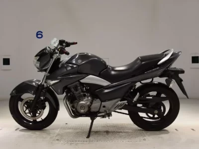 Suzuki GSR250  с аукциона в Японии