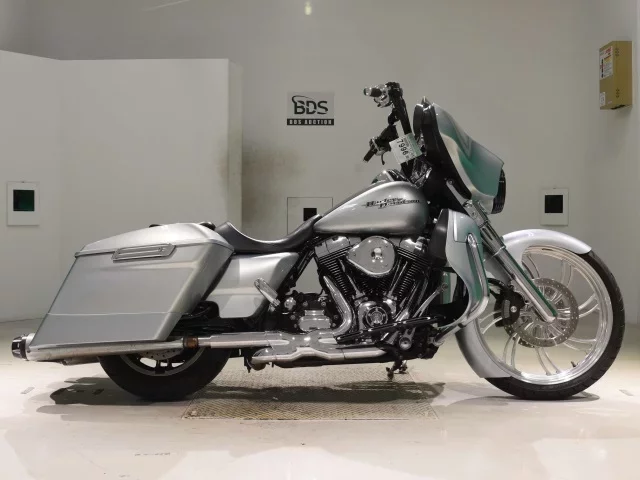 Harley-Davidson HARLEY FLHX1690 лот № 7996 оценка 4  с аукциона в Японии