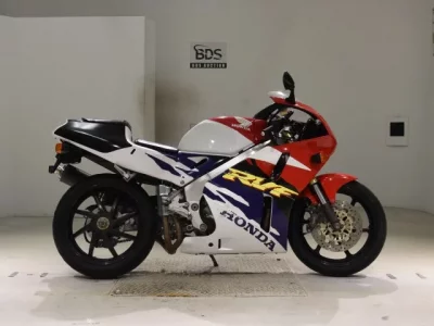 Honda RVF400  с аукциона в Японии