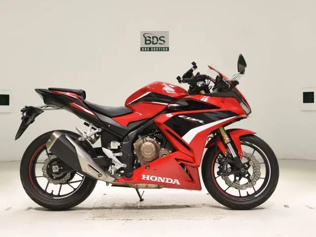Honda CBR400R-2 лот № 7652 оценка 6  с аукциона в Японии