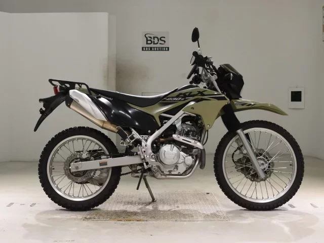 Kawasaki KLX230 лот № 5330 оценка 5  с аукциона в Японии