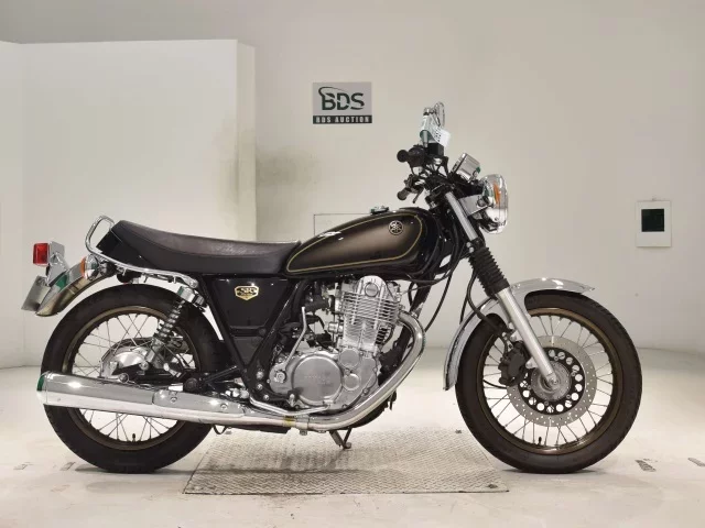 Yamaha SR400-5 лот № 2651 оценка 5  с аукциона в Японии