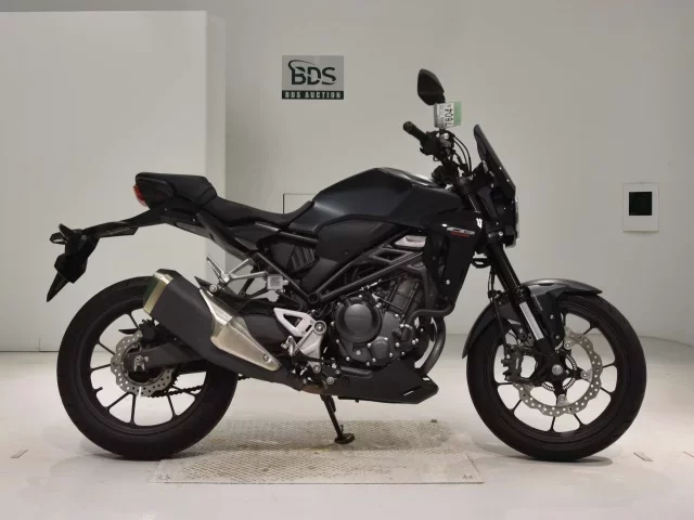 Honda CB250RA лот № 7604 оценка 5  с аукциона в Японии