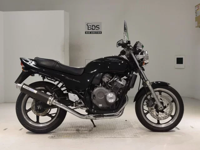 Honda JADE лот № 0193 оценка 4  с аукциона в Японии