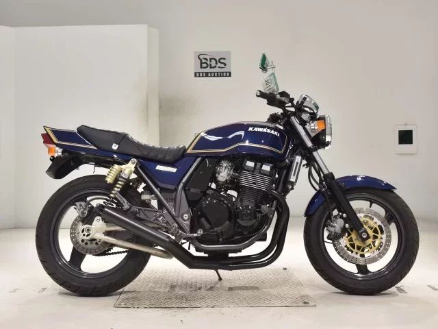 Kawasaki ZRX400 лот № 3011 оценка 4  с аукциона в Японии