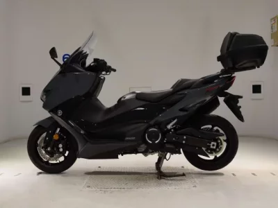 Yamaha T-MAX560T лот № 2644 оценка 4  с аукциона в Японии 2