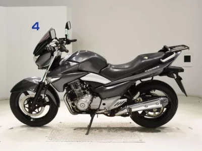 Suzuki GSR250  с аукциона в Японии