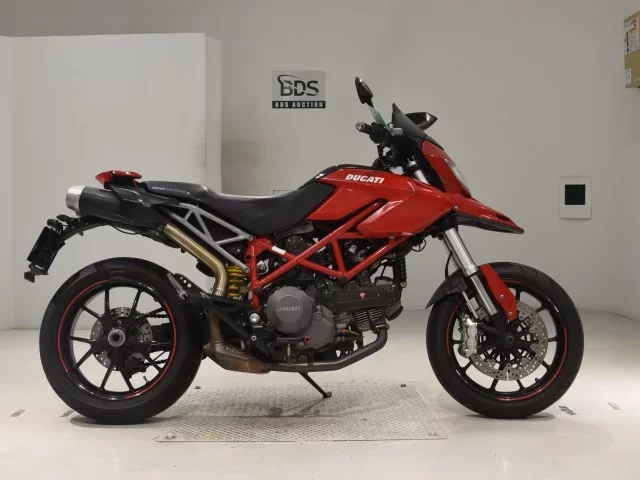 Ducati  HYPERMOTARD 796 лот № 0104 оценка 4  с аукциона в Японии