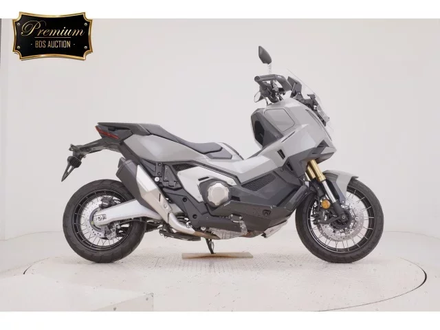 Honda X-ADV750-2 лот № 7534 оценка 7  с аукциона в Японии
