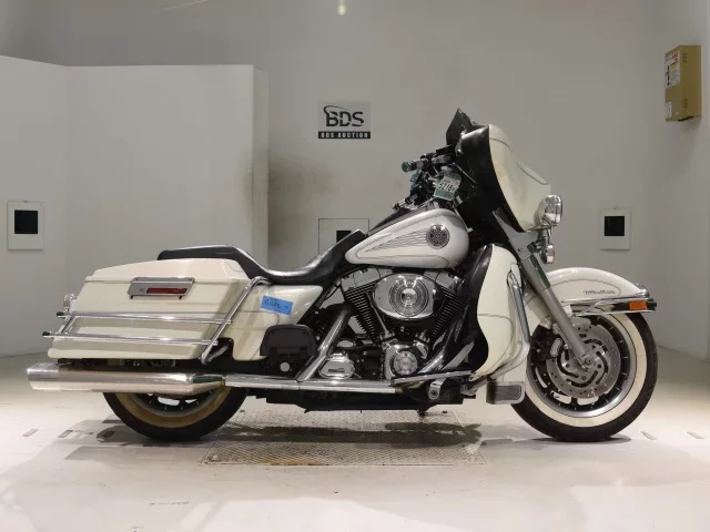 Harley-Davidson HARLEY FLHTCU1450 лот № 5216 оценка 4  с аукциона в Японии