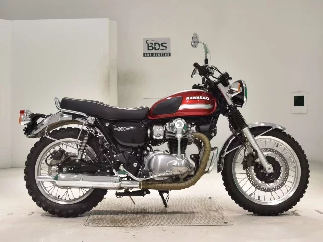 Kawasaki W800-2 лот № 2935 оценка 5  с аукциона в Японии
