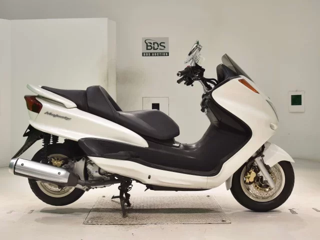Yamaha MAJESTY 250C лот № 0511 оценка 4  с аукциона в Японии
