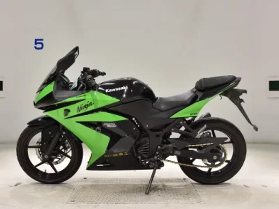 Kawasaki NINJA250R  с аукциона в Японии