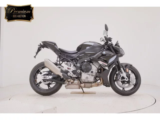 BMW  S1000R лот № 2550 оценка 9  с аукциона в Японии