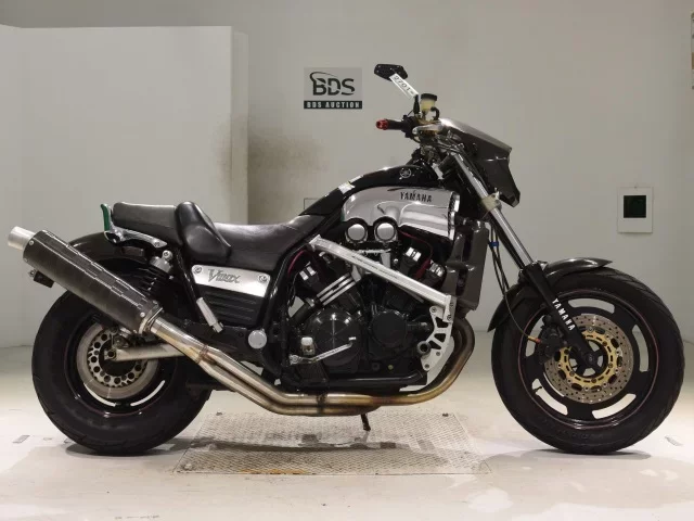 Yamaha V-MAX лот № 2701 оценка 4  с аукциона в Японии