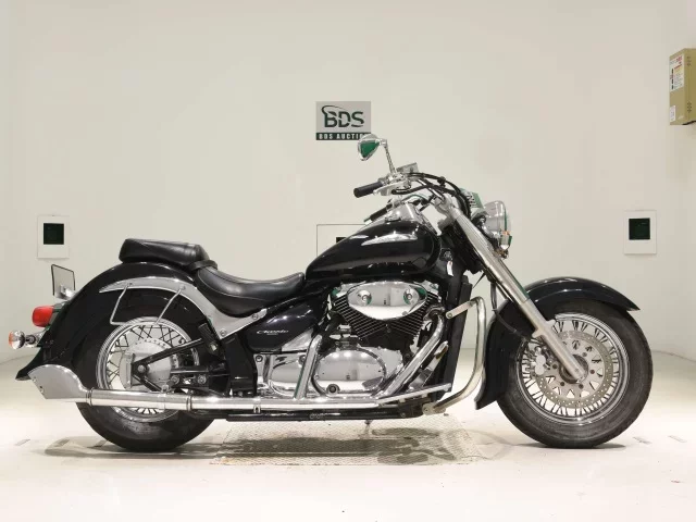 Suzuki INTRUDER 400 CLASSIC лот № 7824 оценка 4  с аукциона в Японии