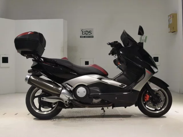 Yamaha T-MAX500 лот № 5377 оценка 4  с аукциона в Японии