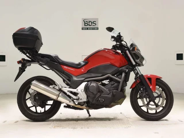 Honda NC700SD лот № 7811 оценка 4  с аукциона в Японии