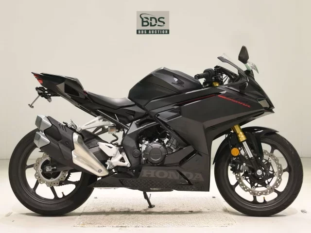 Honda CBR250RR-2A лот № 7815 оценка 5  с аукциона в Японии
