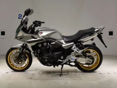 Honda CB1300SF BOLDOR лот № 5183 оценка 6  с аукциона в Японии 2