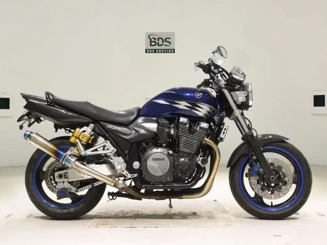 Yamaha XJR1300-2 лот № 7831 оценка 4  с аукциона в Японии