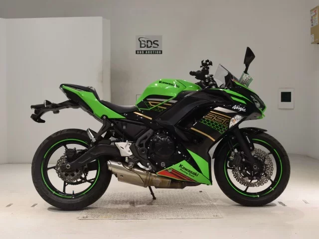Kawasaki NINJA650A лот № 0352 оценка 4  с аукциона в Японии
