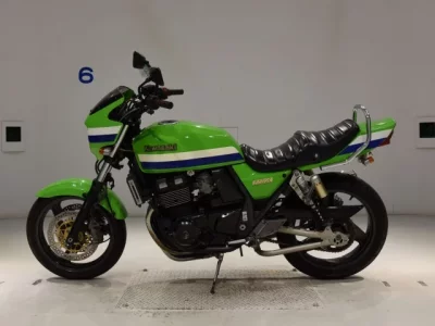 Kawasaki ZRX400  с аукциона в Японии