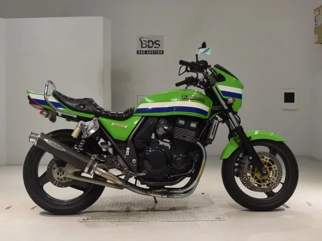 Kawasaki ZRX400 лот № 0244 оценка 4  с аукциона в Японии