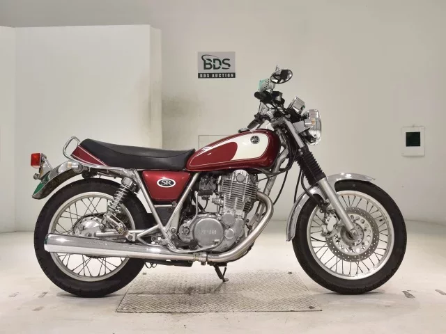 Yamaha SR400-3 лот № 2775 оценка 4  с аукциона в Японии