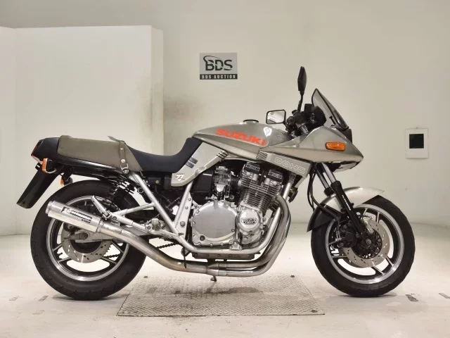 Suzuki GSX750S KATANA лот № 2718 оценка 4  с аукциона в Японии
