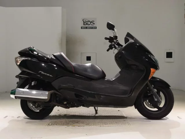 Honda FORZA Z лот № 5437 оценка 4  с аукциона в Японии