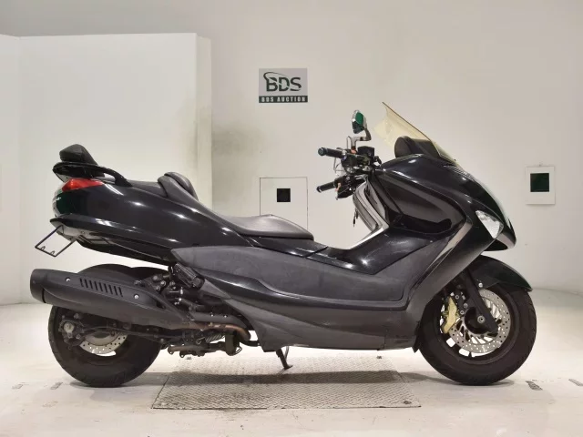 Yamaha MAJESTY 250-4 лот № 5369 оценка 4  с аукциона в Японии