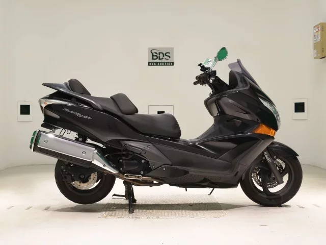 Honda SILVERWING400GT лот № 7821 оценка 4  с аукциона в Японии