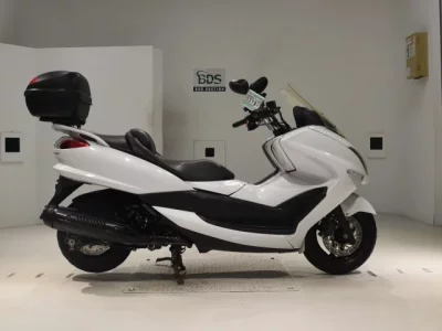 Yamaha MAJESTY 250-4  с аукциона в Японии