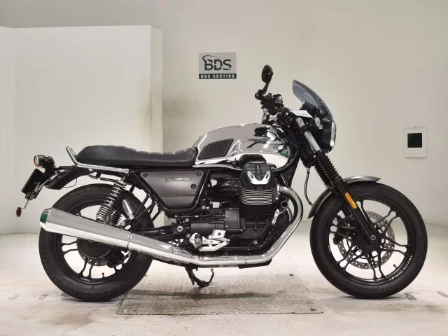 Other MOTO GUZZI V73 CARBON CAR IN лот № 2899 оценка 5  с аукциона в Японии