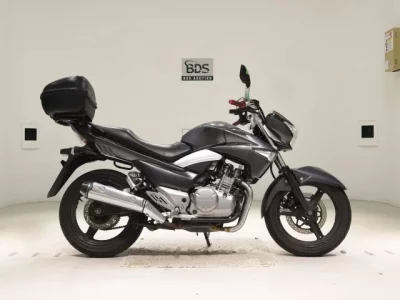 Suzuki GSR250  с аукциона в Японии