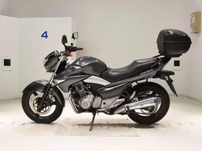 Suzuki GSR250  с аукциона в Японии