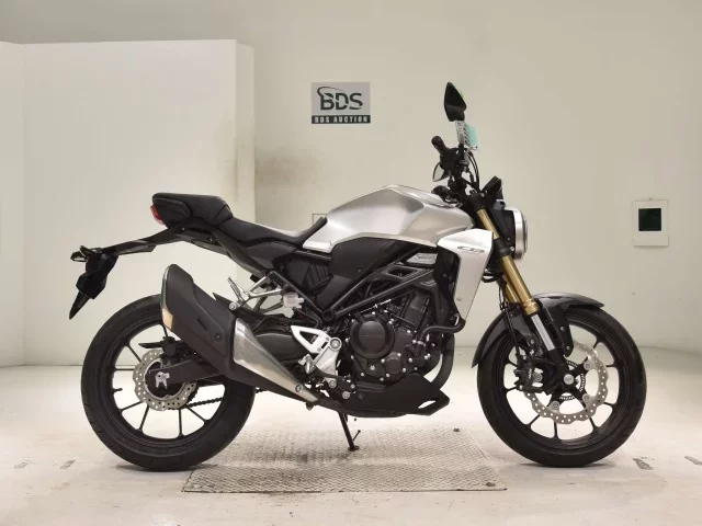Honda CB250RA лот № 2848 оценка 6  с аукциона в Японии