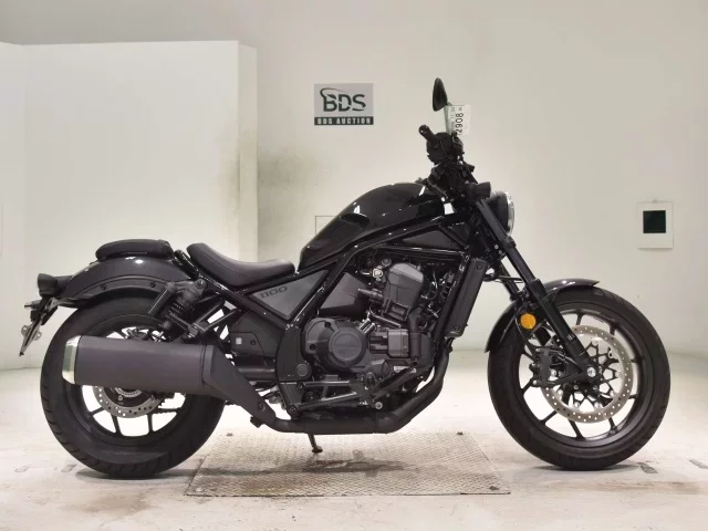 Honda REBEL 1100D лот № 2908 оценка 8  с аукциона в Японии