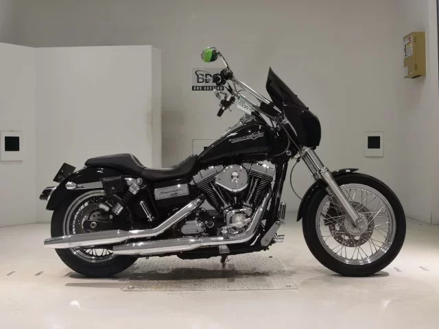 Harley-Davidson HARLEY FXDC1580 лот № 0230 оценка 4  с аукциона в Японии